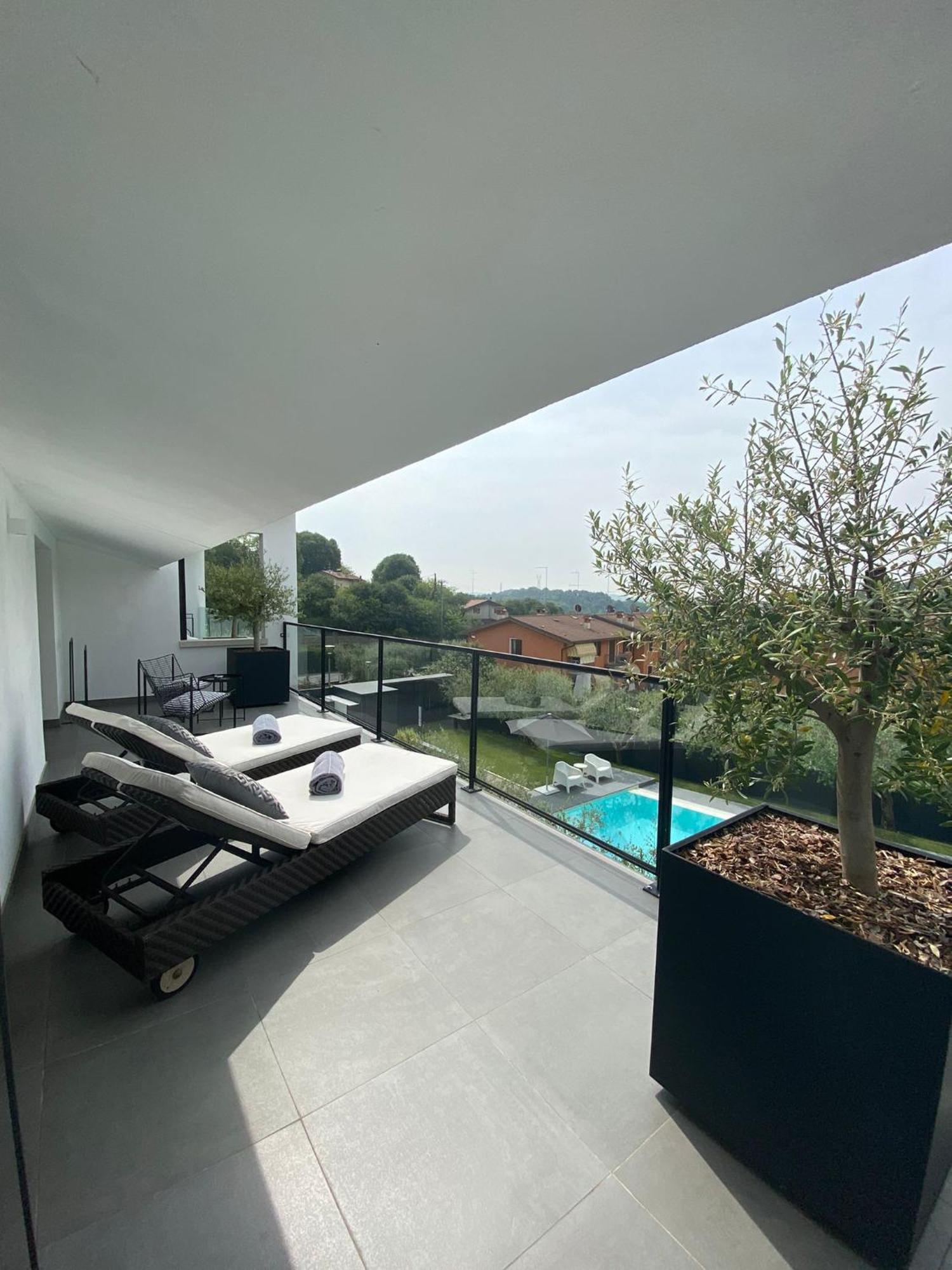 Extra Urbano - Lago Di Garda - Adults Only Понти-суль-Минчо Экстерьер фото