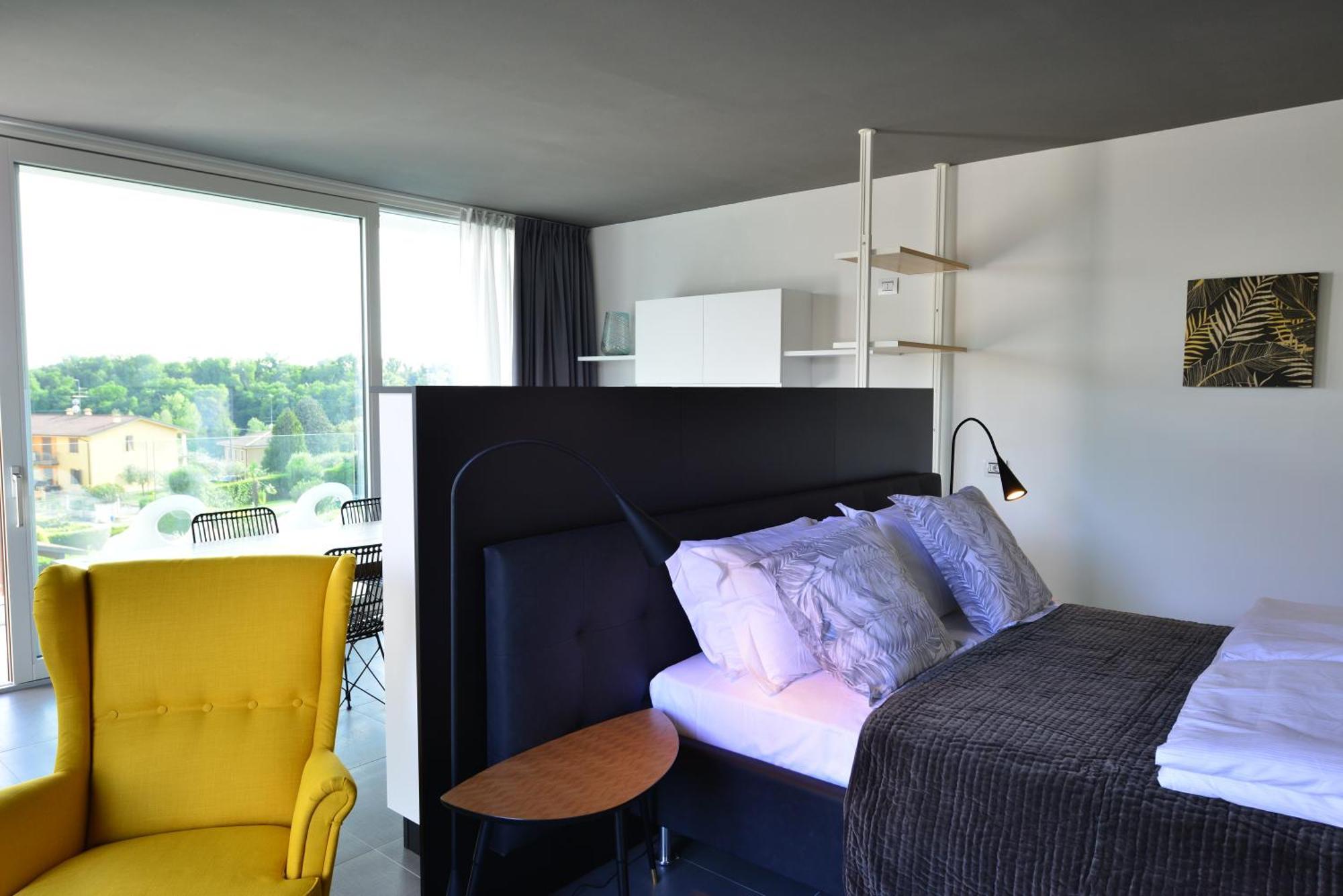Extra Urbano - Lago Di Garda - Adults Only Понти-суль-Минчо Экстерьер фото